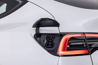 Tesla Model Y Tesla Model Y RWD 58 kWh | PANORAMADAK | LEDER *2e Pinksterdag OPEN v.a 11u tot 17u* - afbeelding nr 15