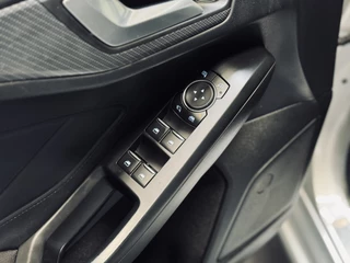 Ford Focus Ford Focus 1.0 EcoBoost ST Line | Panorama | Trekhaak | 1e Eig. - afbeelding nr 11