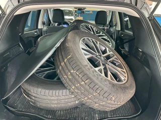 Ford Kuga Ford Kuga 2.5 PHEV Titanium | Winter Pack | Privacy glass | 2 bandensets - afbeelding nr 3