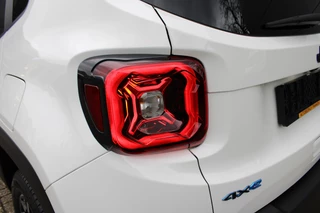 Jeep Renegade | Panoramadak | Winterpakket | Led | Camera | Parkeer assistent - afbeelding nr 25