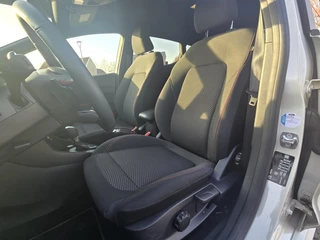 Ford Fiesta Ford Fiesta 1.0 EcoBoost Hybrid ST-Line X | Adaptive cruise control | Winter Pack | Dodehoeksensoren | Full-LED koplampen | Achteruitrijcamera | Draadloze telefoonlader | Privacy glass - afbeelding nr 13