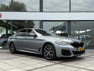 BMW 5 Serie BMW 5-serie 520e Aut. Hybrid M-Sport | Navi | BMW Laser Led | Alcantara Interieur | - afbeelding nr 2