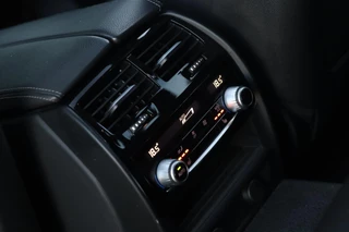 BMW 5 Serie BMW 5-serie Touring 540i xDrive / PANODAK / Soft Close / CAMERA / HUD / KEYLESS - afbeelding nr 31