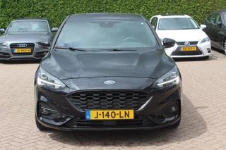 Ford Focus Ford Focus 1.0 EcoBoost Titanium Business ST-Line Camera / Navigatie / Keyless / B&O / 17'' / Stuurverwarming / DAB / Dodehoek / Cruise Control - afbeelding nr 8