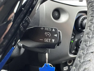 Toyota Aygo Toyota Aygo 1.0 VVT-i x-play Airco Camera Bluetooth Media player Nieuwe 4 seizoenen banden - afbeelding nr 8
