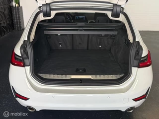 BMW 3 Serie BMW 3-serie Touring 330e High Executive|Pano|Laser|HUD - afbeelding nr 28