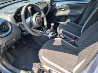 Toyota Aygo Toyota Aygo X 1.0 VVT-i MT Pulse Apple/Android, Cruise, 17inch velgen, Voorstoelen verwarmd , All-in Rijklaarprijs - afbeelding nr 4