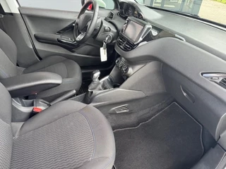 Peugeot 208 Peugeot 208 1.2 PT SIGNATURE + AIRCO/APPLE CARPLAY/ANDROID AUTO/PDC/CRUISE - afbeelding nr 26