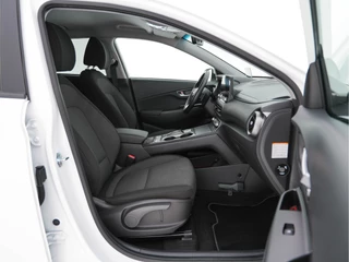 Hyundai Kona Aut. *HEAT-PUMP | NAVI-FULLMAP | DIGI-COCKPIT | FULL-LED | KRELL-AUDIO | LANE-ASSIST | KEYLESS | CAMERA | HEAD-UP | SHIFT-PADDLES | DAB | ADAPT.CRUISE | COMFORT-SEATS | 17 