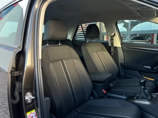 Volkswagen T-Roc Volkswagen T-Roc 1.0 TSI Style | Adeptive Cruise Control | Trekhaak | Navigatie | Parkeersensoren | Apple CarPlay/Android Auto - afbeelding nr 35