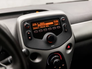 Peugeot 108 Automaat (AIRCO, BLUETOOTH, 5-DEURS, XENON, STUURWIELBEDIENING, ELEK PAKKET, NIEUWE APK, NIEUWSTAAT) - afbeelding nr 8
