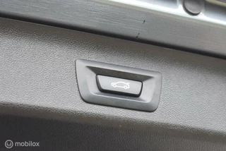 BMW 5 Serie BMW 520i Touring M-Sport Bluestone Pano Comfortstoel 360°Camera HUD Leder HiFi Adaptive LED 19