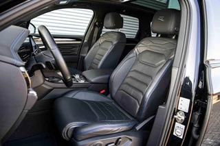 Volkswagen Touareg Volkswagen Touareg R 3.0 TSi eHybrid 4MOTION | Full Option | Panodak | Massage | Trekhaak | Black Style | 21 inch | - afbeelding nr 6
