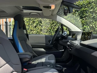 BMW i3 BMW i3 120Ah 42 kWh, PANO, NAVI, CRUISE, LED, ECC-AIRCO, CAMERA, STOELVERWARMING, LICHTMETAAL 18