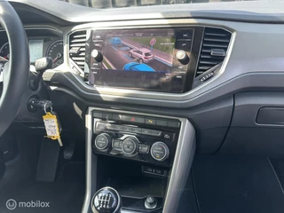 Volkswagen T-Roc Volkswagen T-Roc 1.5 TSI Style + APPLE CARPLAY - afbeelding nr 17