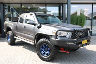 Toyota Hilux TACOMA 3.5 V6 TRD 4WD VAN