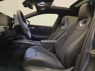 Volkswagen Passat Volkswagen Passat Variant 1.5 eHybrid 272pk DSG/AUT R-Line Wegklapbare trekhaak, Panoramadak, Leder - afbeelding nr 18