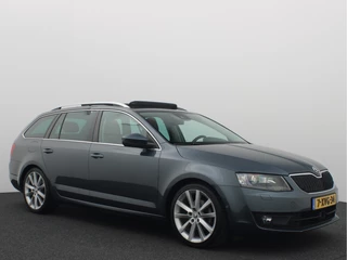 Škoda Octavia AUTOMAAT / RS-STOELEN / PANORAMADAK / XENON / TREKHAAK / CANTON / KEYLESS / STOELVERW / NL AUTO - afbeelding nr 22