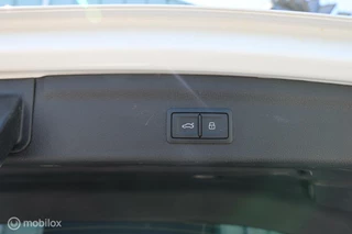 Audi Q3 Audi Q3 35 TFSI S-Line / Pano / Navi / Carplay / Leder / 20