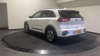 Kia e-Niro | Adaptieve cruise control | Warmtepomp | Verwarmde en geventileerde stoelen |  SoH (batterijcheck) 100 % score! - afbeelding nr 16