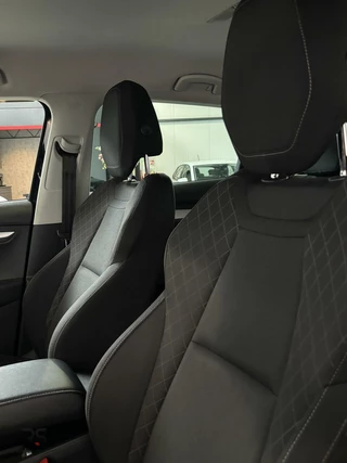 Škoda Karoq Skoda Karoq 1.0 TSI 110 pk handg. Buss. Edition | Navi | Cruise | PDC | CarPlay | Clima | DAB+ | Keyless | Org. NLD. | - afbeelding nr 21