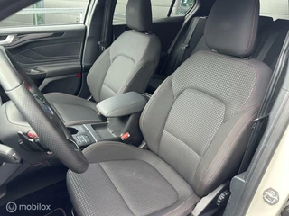 Ford Focus Ford Focus 1.5 EcoBoost ST LINE - afbeelding nr 4