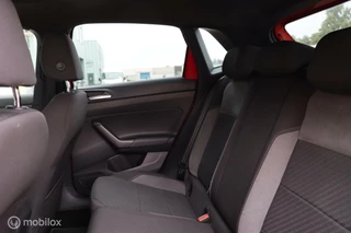Volkswagen Polo Volkswagen Polo 1.0 TSI R-line / Pano / Camera / BBS / Navi - afbeelding nr 15