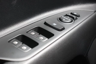 Kia Stonic Kia Stonic 1.0 T-GDi Platinum Edition | Schuifdak | Leder | Camera - afbeelding nr 34