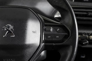 Peugeot 3008 Peugeot 3008 1.2 PureTech 130 PK GT Line | S/K-Panodak | Dig. Cockpit | Cruise | PDC | Camera | NAV | ECC | Elek. Klep | DAB | LM 19