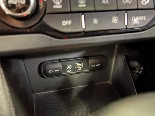 Kia Niro Kia Niro 1.6 GDI Hybrid Navigatie Half Leder Climat Cruise Apple/ Android - afbeelding nr 19