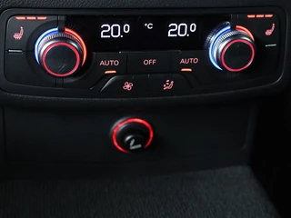 Audi A6 Audi A6 2.0 TFSI quattro S line | Stoelverwarming |  Trekhaak | Leder/Alcantara | Camera | Navigatie | Achterbankverwarming | 20'' lichtmetalen velgen | Xenon | Parkeerhulp | Bluetooth - afbeelding nr 7