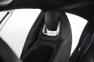 Alfa Romeo Giulietta Alfa Romeo Giulietta 1.750 Turbo Veloce QV 240PK 2e Eig Carbon Panoramadak Kuipstoelen CarPlay Stoelverw. Full option - afbeelding nr 11