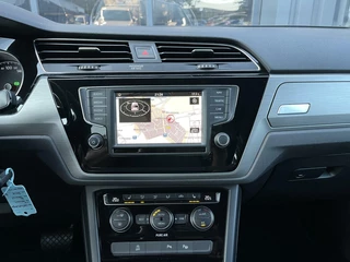 Volkswagen Touran Volkswagen Touran 1.4 TSI AUTOMAAT|NAVIGATIE|CAMERA|TREKHAAK|STOELVERWARMING|BLUETOOTH|MASSAGE STOEL - afbeelding nr 7