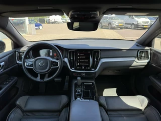 Volvo V60 Volvo V60 2.0 T6 PHEV AWD Plus Dark|PANO|TREK|H&K|PILOT|CARPLAY - afbeelding nr 8
