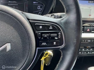 Kia Niro Kia Niro 1.6 GDi PHEV DynamicLine  / Plug-inn Hybride / volledig elektrisch rijden 65 km hierna Hybride aandrijving , Navi / Camera achter / Parkeerhulp rondom / Stoel & stuur verwarming /  fab garantie 7 jaar / 150.000km - afbeelding nr 28