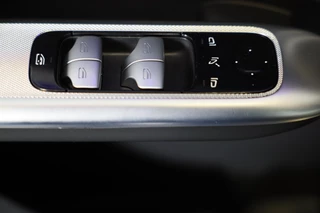 Mercedes-Benz GLC Mercedes-Benz GLC-klasse 300e 4MATIC AMG 63 Look / Memory / Burmester / Camera / Acc / Lane Assist / Dode Hoek / Sfeerverlichting - afbeelding nr 16