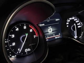 Alfa Romeo Stelvio Alfa Romeo Stelvio 2.0 T 281PK AWD automaat Special Ed. Q4 / LED / 2018 - afbeelding nr 8