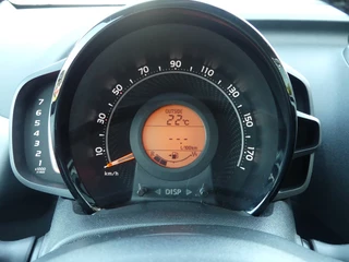 Toyota Aygo Toyota Aygo 1.0 VVT-i x-play | Camera | Blue Tooth | All Season - afbeelding nr 5