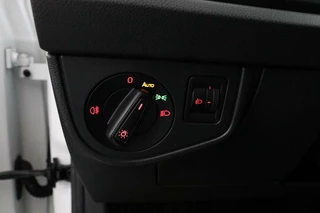 Volkswagen Polo Volkswagen Polo 1.0 | Stoelverwarming | Privacy glas | Lichtmetalen velgen | - afbeelding nr 15
