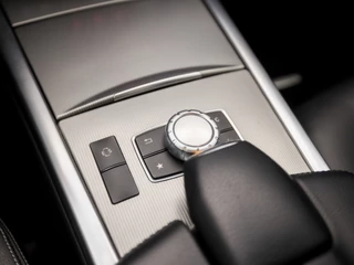 Mercedes-Benz E-Klasse 184Pk Automaat (PANORAMADAK, NAVIGATIE, CLIMATE, LEDER, STOELVERWARMING, SPORTSTOELEN, PARKEERSENSOREN, ZWART HEMEL, NIEUWE APK, NIEUWSTAAT) - afbeelding nr 27