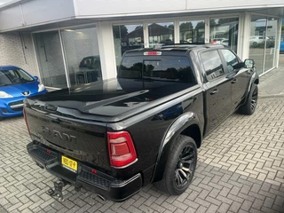 Dodge Ram 1500 Dodge Ram 1500 4X4 5.7 V8 4x4 PANO+LUCHT+22INCH+WIDEBODY - afbeelding nr 17