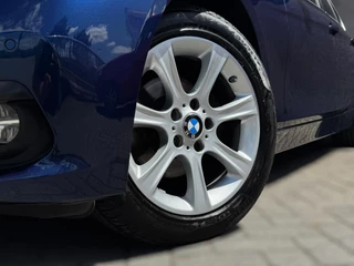 BMW 3 Serie BMW 3-serie 320i High Executive 184 PK / PDC / NAVIGATIE / CRUISE / NL AUTO / LEDER / AUTOMAAT - afbeelding nr 3