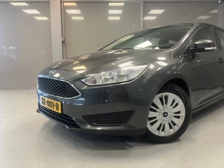 Ford Focus Ford Focus Wagon Trend 1.0 EcoBoost 125pk | Trekhaak | Stoelverwarming | Cruise control | - afbeelding nr 3