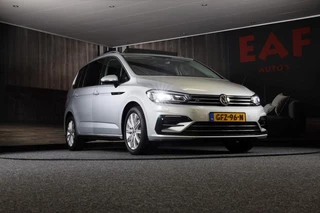 Volkswagen Touran Volkswagen TOURAN 1.5 TSI R Line 7 Persoons / AUT / ACC / Navi / Camera / Open Panoramadak / Led / Pdc / Trekhaak / 17 Inch - afbeelding nr 33