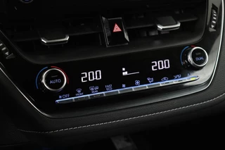 Toyota Corolla Toyota Corolla 1.8 Hybrid Style | Stoelverwarming | Head-Up |  Adaptive cruise | Camera | Park Assist | Full LED | Keyless | Navigatie - afbeelding nr 15