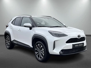 Toyota Yaris Cross 1.5 Hybrid 130 Black Edition, Safety + Winter pakket.