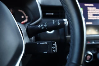 Renault Clio Renault Clio 1.0 TCe 90 Intens Navi Clima Camera Cruise DAB+ PDC CarPlay NL-Auto NAP! - afbeelding nr 23