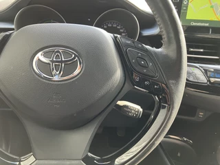 Toyota C-HR Toyota C-HR 1.8 Hybrid Team D AUT. | 1e eigenaar | navigatie | stoel/stuurverw. | camera | carplay | parkeersensoren - afbeelding nr 28