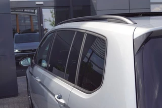 Volkswagen Touran Volkswagen Touran 1.5 TSI DSG R-Line Black st/ 7Pers./Panodak /trekhaak wegkl./ACC - afbeelding nr 36
