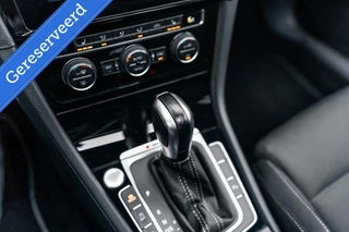 Volkswagen Golf Volkswagen Golf 2.0 TSI 4Motion R Pano Camera ACC - afbeelding nr 41